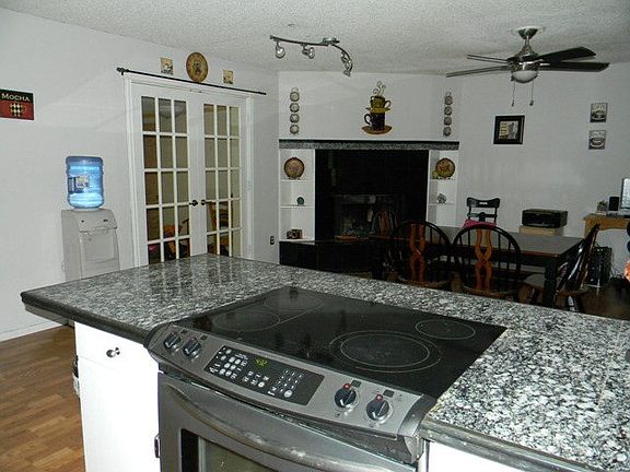 5th image of 4013 Eastridge Dr
