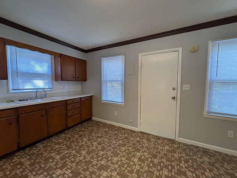 1107 NW Van Buren St — Photo 8