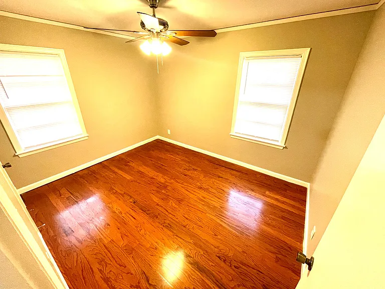 4576 Willow Rd — Photo 13