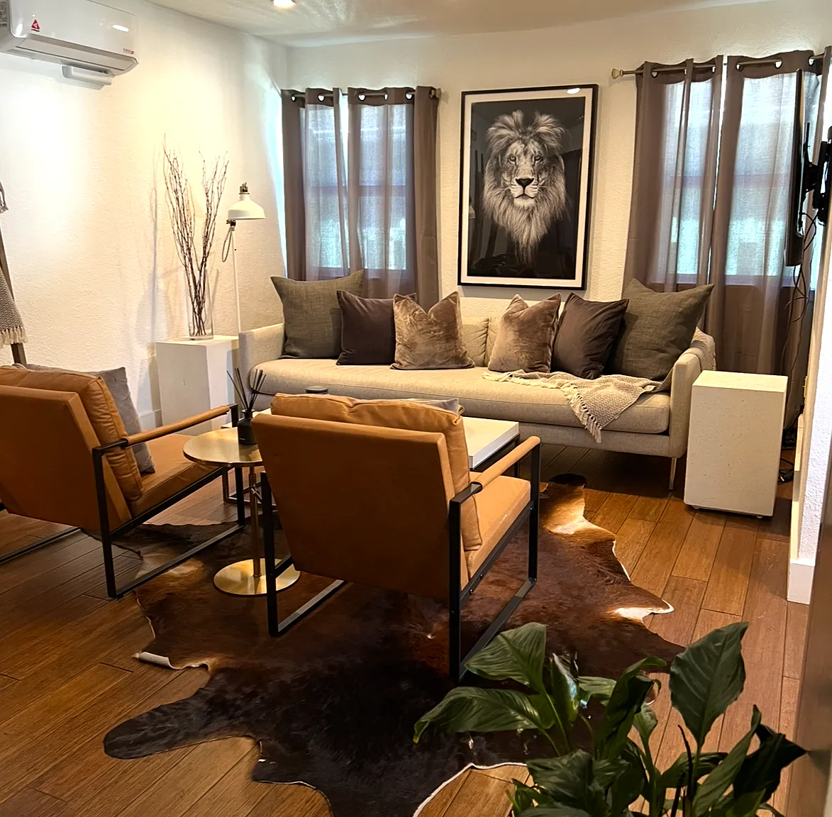 2 bed, $3,300 — Photo 2