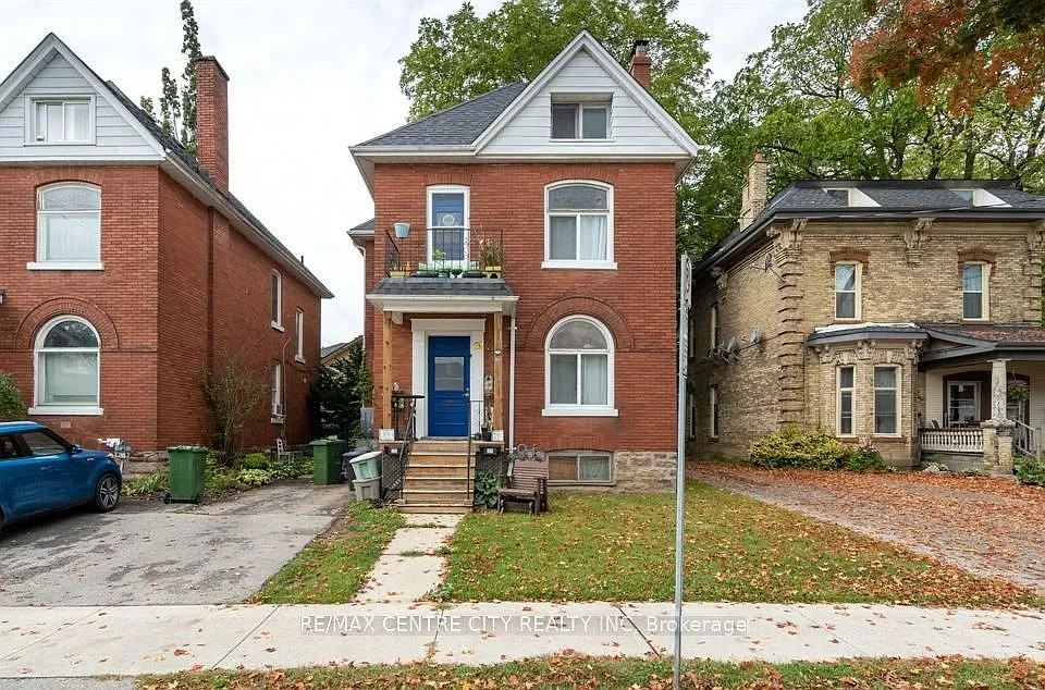 40 Queen St