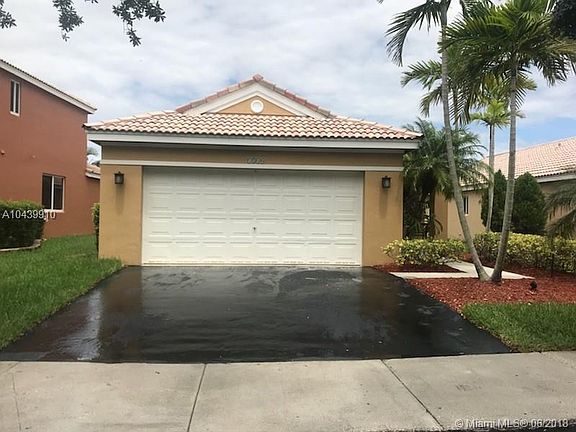 2nd image of 1540 Salerno Cir