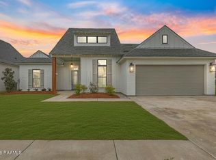 107 Lansing Ln, Youngsville, LA 70592