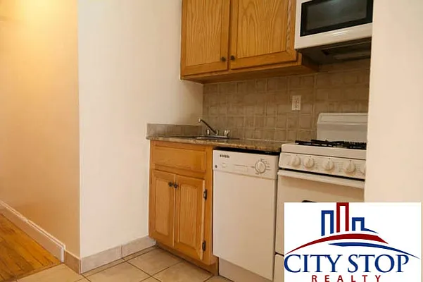 Rented by City Stop Realty | media 26