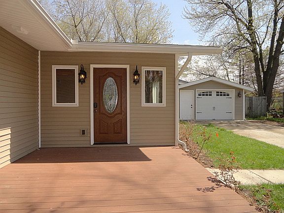 3rd image of 3316 Kentwood Dr