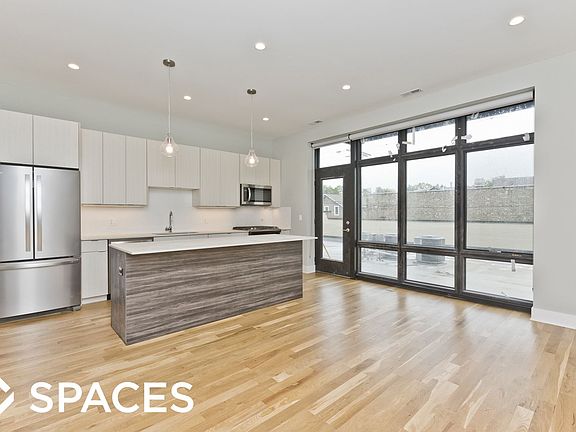 4th image of 4555 N Ravenswood Ave #304