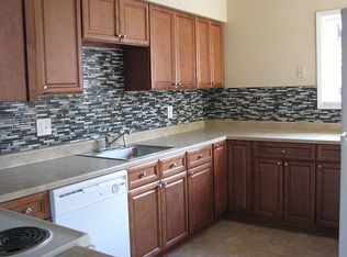 248 N Cottage Rd, Sterling, VA 20164