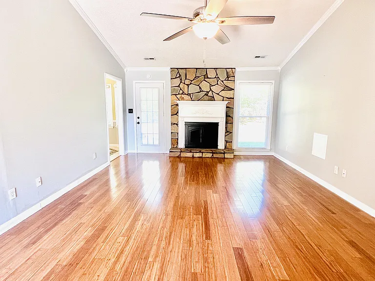 116 Bibb Dr — Photo 5