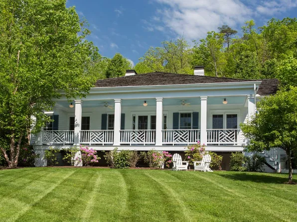 540 Village Run Rd, White Sulphur Springs, WV 24986