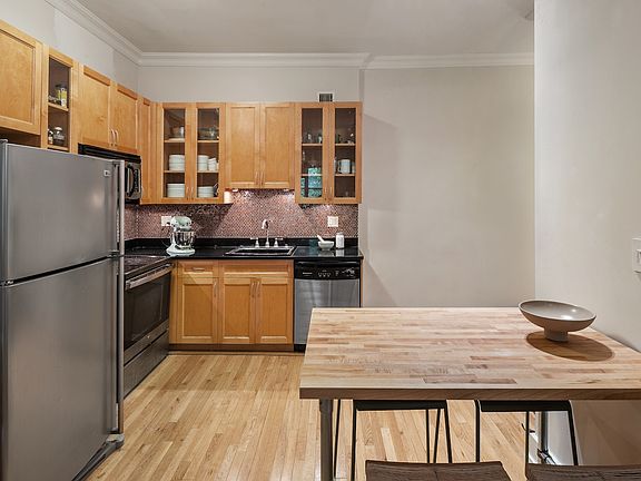 5th image of 22 Irving Pl APT 3B