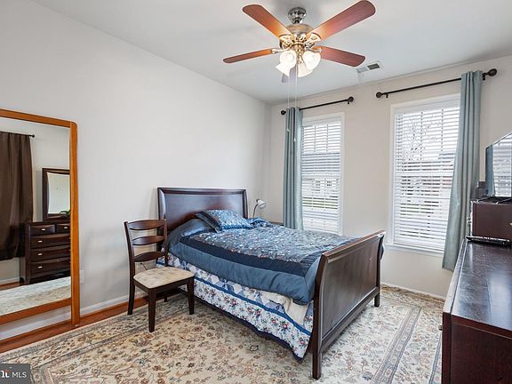 4th image of 5022 Sewells Pointe Way