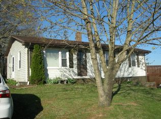 184 Fox Fire Rd, Max Meadows, VA 24360