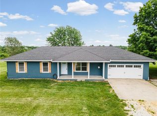 8531 Southpoint Dr, Richmond, MO 64085