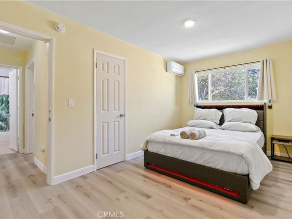 santa-ana-california-448100967 picture