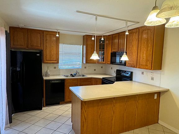 3rd image of 1402 Nebraska Avenue #3c