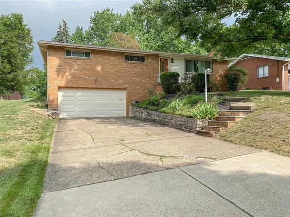 242 Oakcrest Ln, Pittsburgh, PA 15236