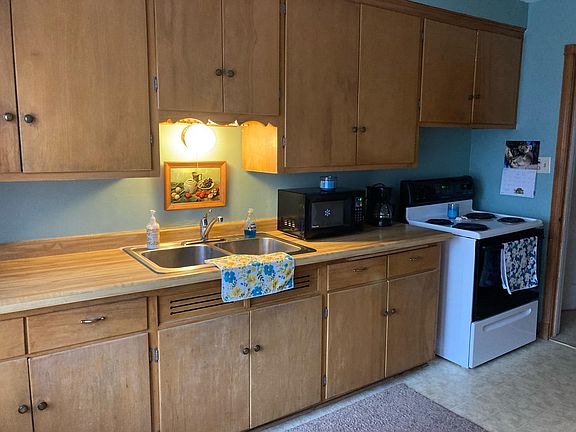 3rd image of 4-8137 W North Ave #4
