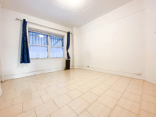 Rented by RealTegrity NY LLC | media 19