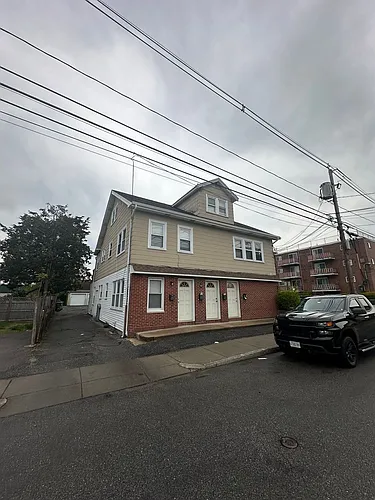 92-94 Waltham St Photo 1