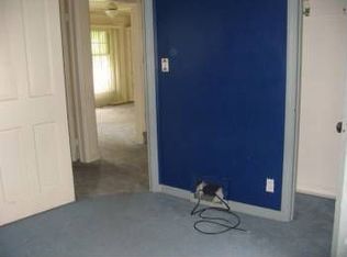 1409 N Ballenger Hwy, Flint, MI 48504