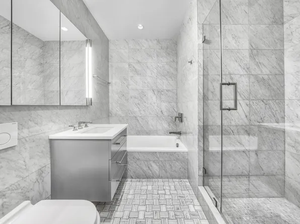 220 Madison Avenue image 14 of 17