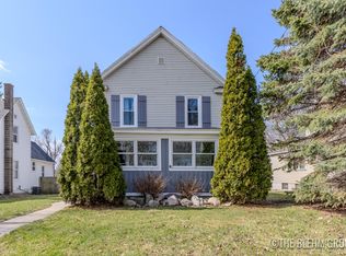 727 Emerald Ave NE, Grand Rapids, MI