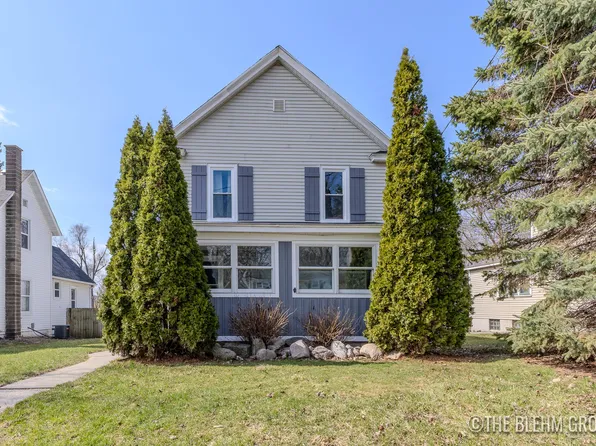 727 Emerald Ave NE, Grand Rapids, MI 49503