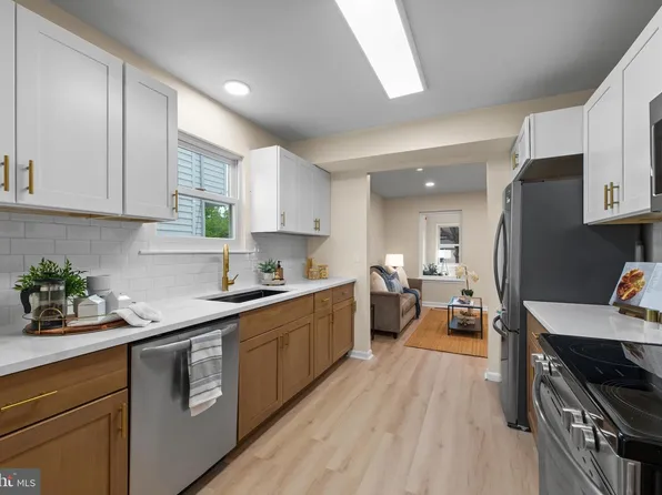 1512 Lincoln Rd, Shady Side, MD 20764