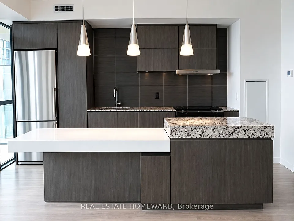 101 Charles St E #2608