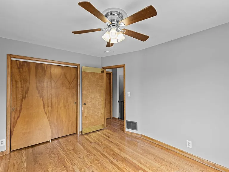 723 Village Dr — Photo 15