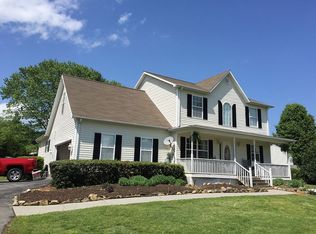 807 E Mountainview Rd, Johnson City, TN 37601