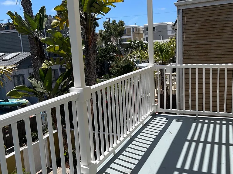 Deck off of the living room