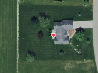 8180 Henderson Ridge Dr, Mooresville, IN 46158