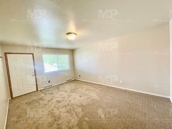 2nd image of 1113 Hays St