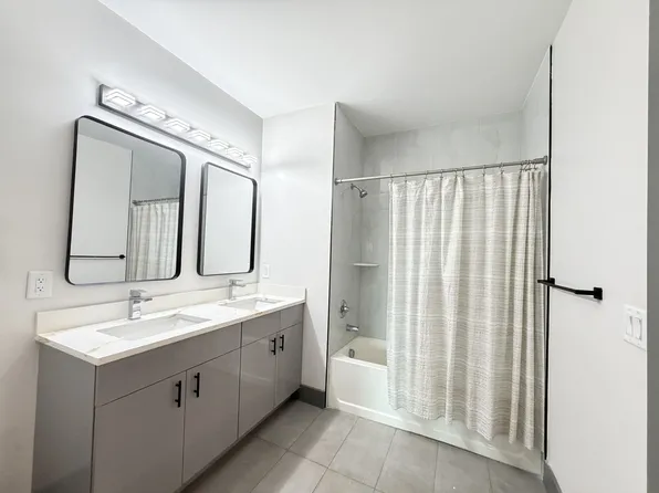 531 32nd Street image 7 of 7