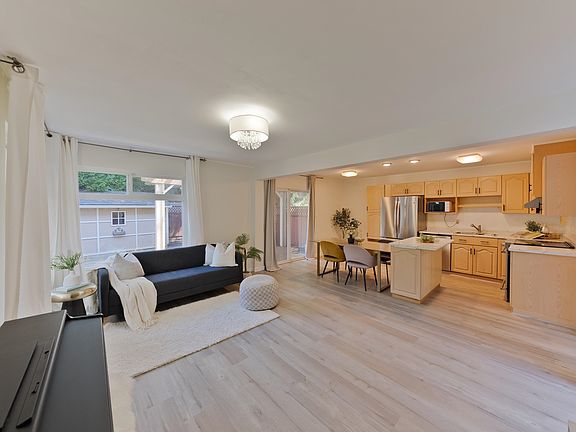 3rd image of 2512 Burian Dr