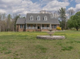 142 Ward Ln, Oliver Springs, TN 37840