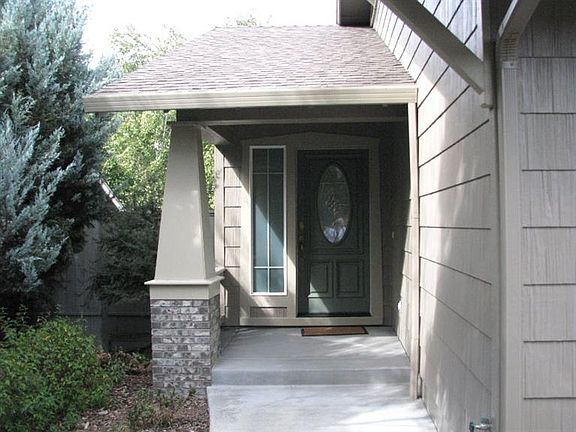 2nd image of 123 Country Hill Dr