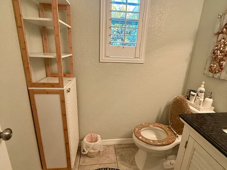 1/2 bath
