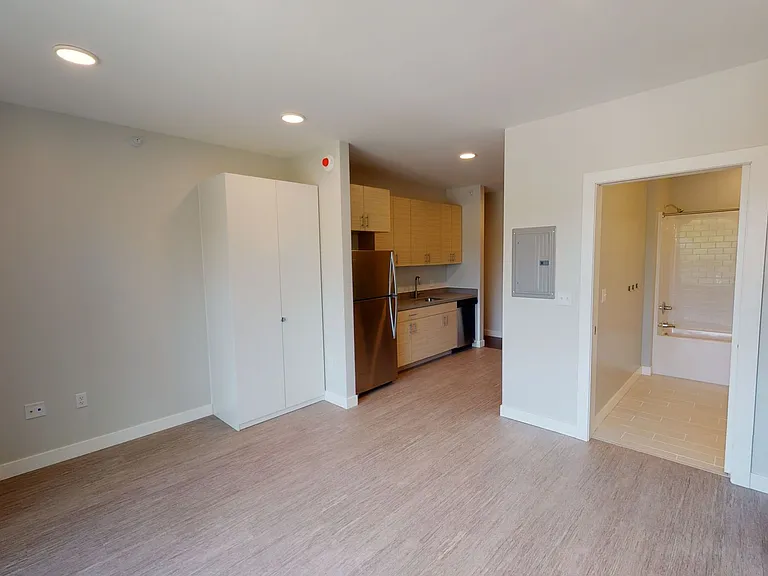 Canary Lofts — Photo 8