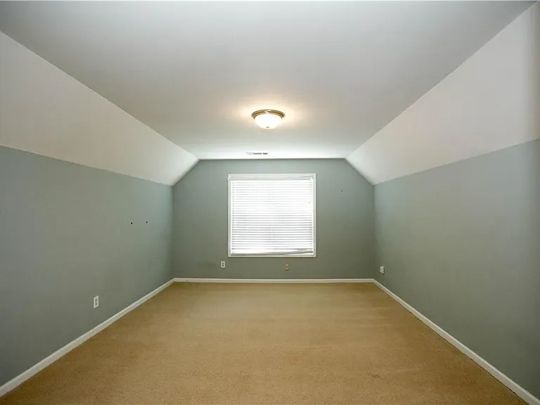 1005 Landover Xing — Photo 36