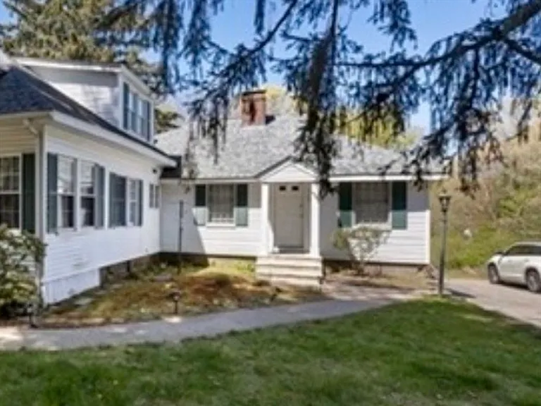 435A Walpole St #A — Photo 2