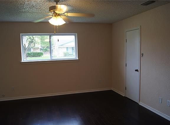 5th image of 2934 Potomac Ave