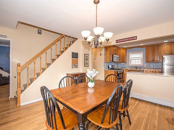 3rd image of 834 Ocean Ave