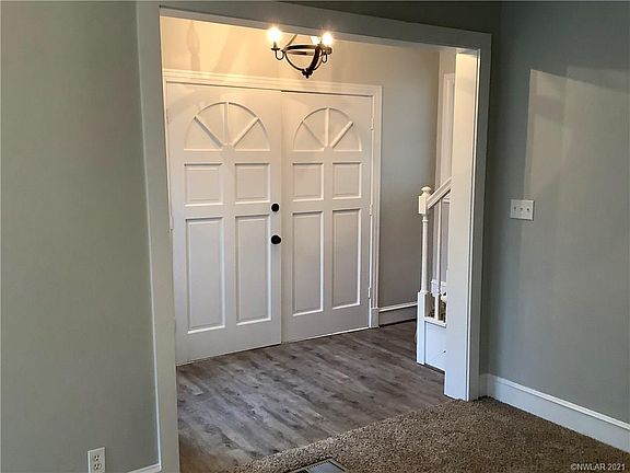4th image of 4012 Richmond Ave