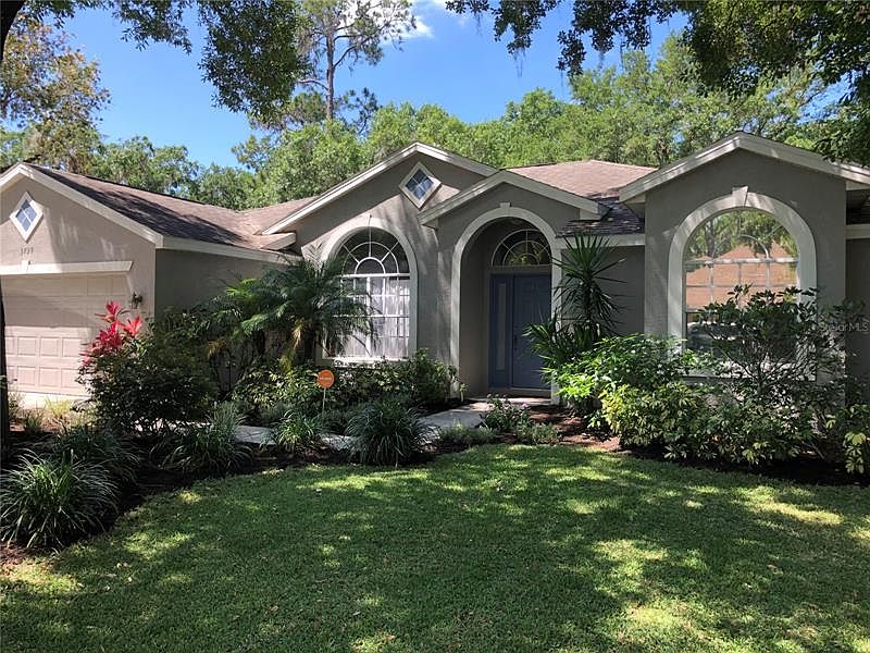 1st image of 3739 Hollow Wood Dr