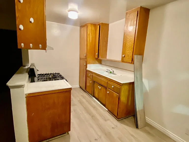 921 E Las Tunas Dr #D — Photo 21