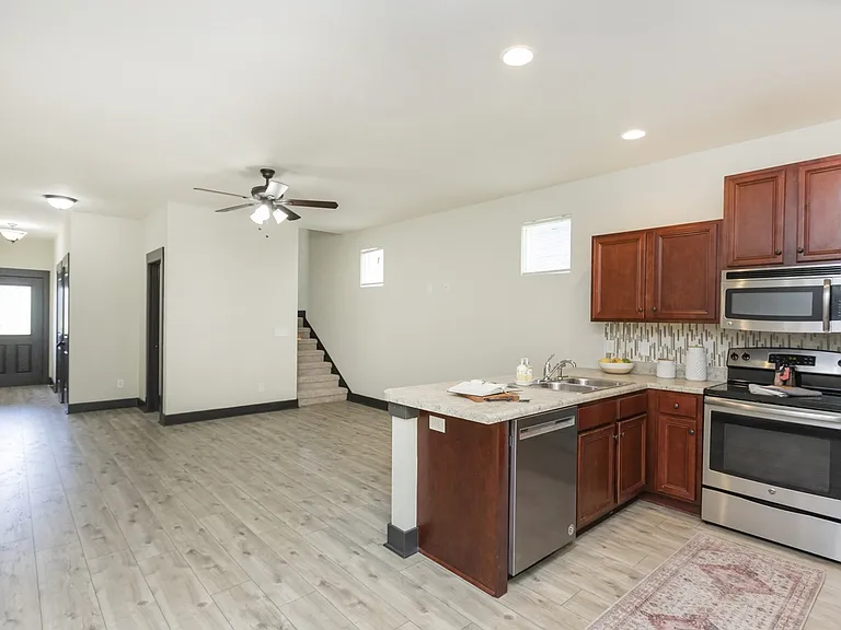 140 Shiaway Ct — Photo 15