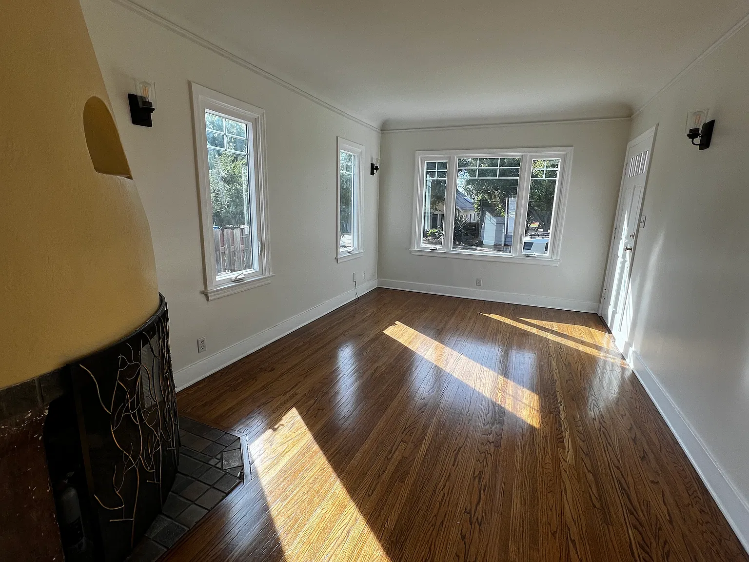 2 bed, 875 sqft, $3,250 — Photo 4
