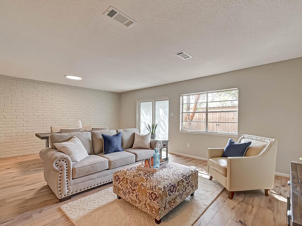 1st image of 1105 Country Place Dr #1105